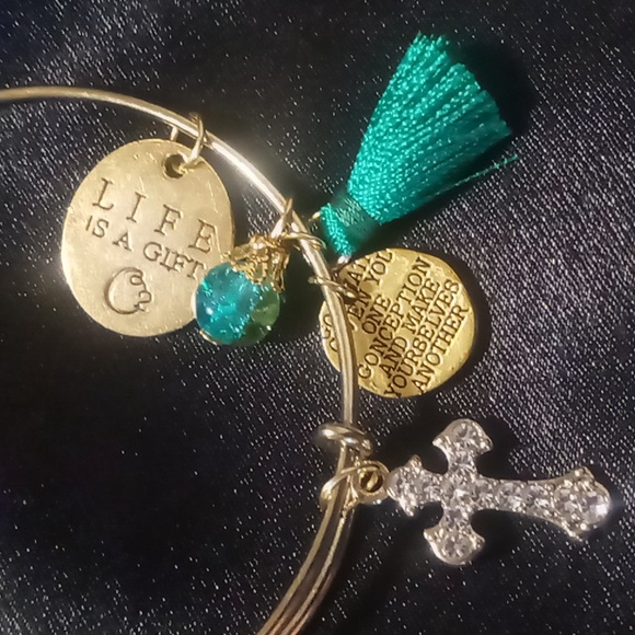 Crystal cross with tree of life charm bracelet expandable gold tone - Picture 3 of 5